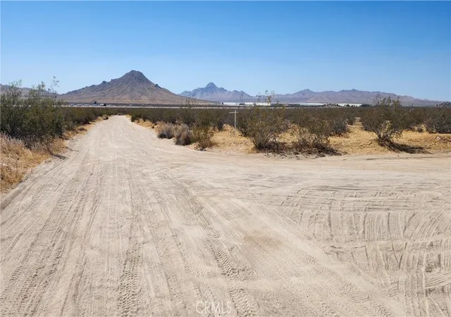 Photo 1 of Land for sale at 0 Earlimont, Apple Valley, CA 92307 | MLS# IG26194472 | Listing updated on 2026-09-13