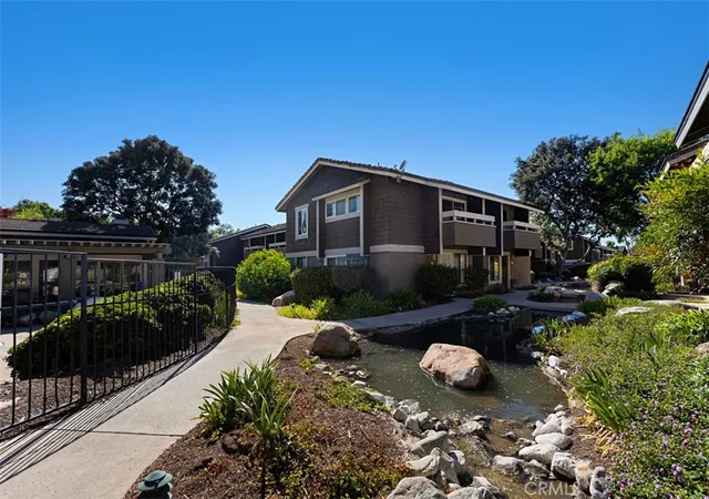 Photo 3 of Condo for sale at 254 Streamwood, Irvine, CA 92620 | MLS# OC26194491 | Listing updated on 2026-10-08