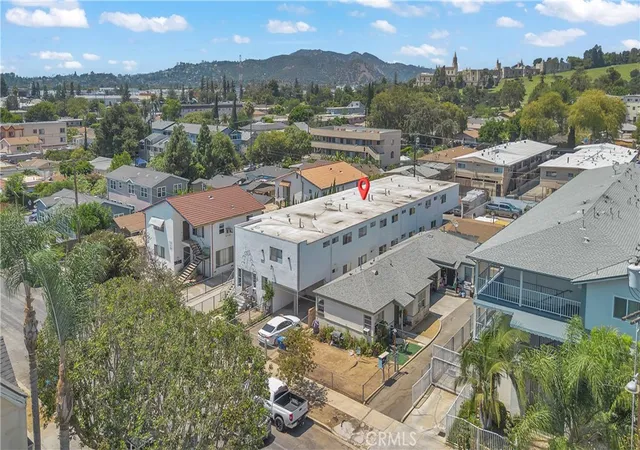Photo 4 of House for sale at 3315 Andrita, Los Angeles, CA 90065 | MLS# DW26193606 | Listing updated on 2026-09-24