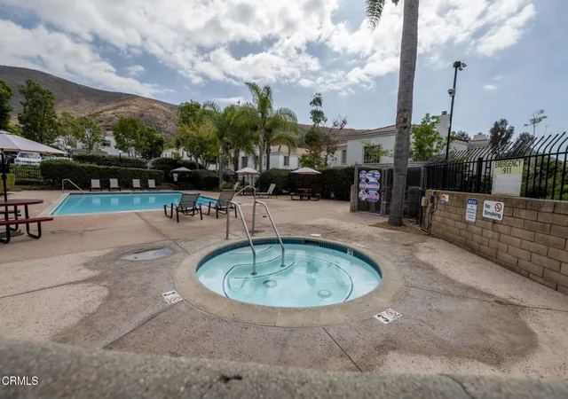 Listing Photo 3 - Condo for sale in building located at 771 Seneca St, Ventura, CA 93001 - Unit #D43