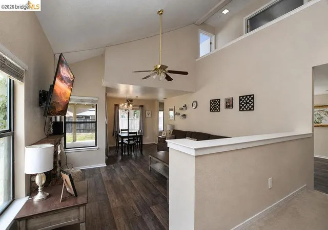 Photo 2 of Single family home for sale at 34 Nightingale Ct, Oakley, CA 94561 | MLS# 41147217 | Listing updated on 2026-10-11