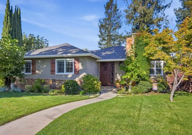 Photo 2 of Sale Pending at 2286 Lansford Ave, San Jose, CA 95125 | MLS# ML82060103 | Listing updated on 2026-10-07