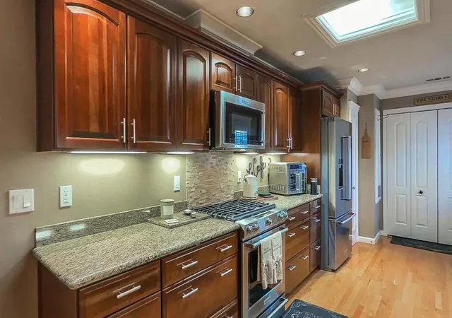Photo 3 of Sale Pending at 2286 Lansford Ave, San Jose, CA 95125 | MLS# ML82060103 | Listing updated on 2026-10-07