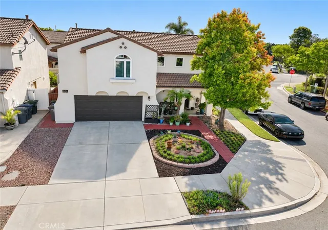 Photo 1 of Sale Pending at 604 Isela, Oxnard, CA 93030 | MLS# SR26190973 | Listing updated on 2026-10-09