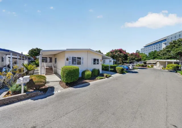 Photo 2 of Manufactured home for sale at 12 Quail Holw Dr #12, San Jose, CA 95128 | MLS# ML82060168 | Listing updated on 2026-10-01