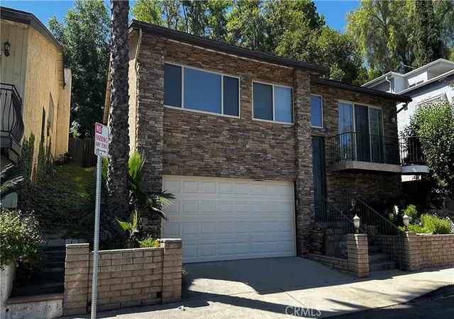 Photo 2 of Single family home for sale at 5319 Tendilla, Woodland Hills, CA 91364 | MLS# SR26194541 | Listing updated on 2026-09-05