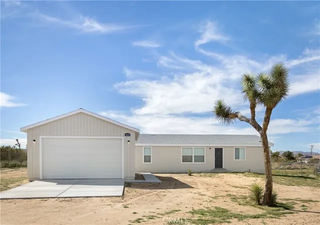 Photo 2 of Manufactured home for sale at 3614 Surrey Ave, Yucca Valley, CA 92284 | MLS# JT26194707 | Listing updated on 2026-09-13