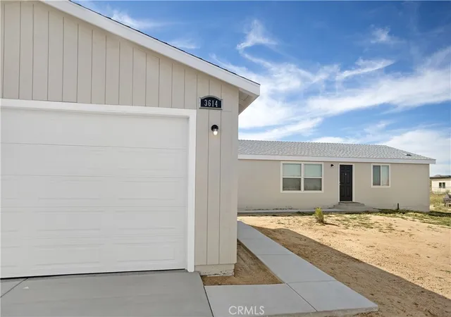 Photo 3 of Manufactured home for sale at 3614 Surrey Ave, Yucca Valley, CA 92284 | MLS# JT26194707 | Listing updated on 2026-09-13