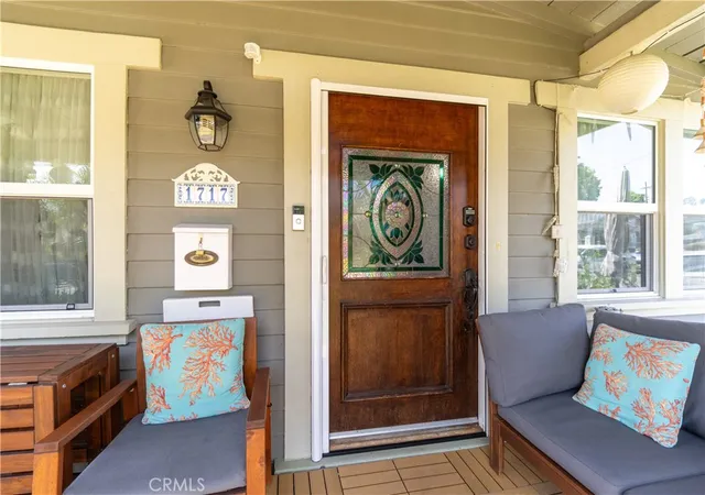 Photo 2 of Single family home for sale at 1717 Phillips Way, Highland Park, CA 90042 | MLS# CV26194718 | Listing updated on 2026-10-29