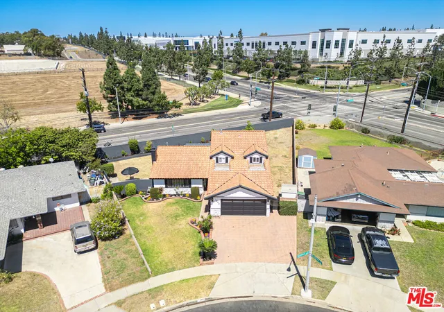 Photo 2 of Single family home for sale at 1293 E Bankers Dr, Carson, CA 90746 | MLS# 26662081 | Listing updated on 2026-09-17