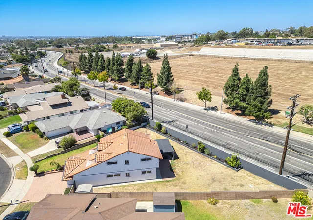 Photo 3 of Single family home for sale at 1293 E Bankers Dr, Carson, CA 90746 | MLS# 26662081 | Listing updated on 2026-09-17