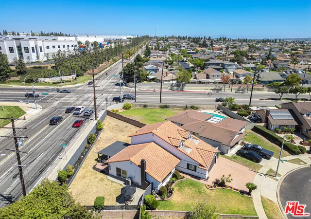 Photo 3 of Single family home for sale at 1293 E Bankers Dr, Carson, CA 90746 | MLS# 26662081 | Listing updated on 2026-09-17