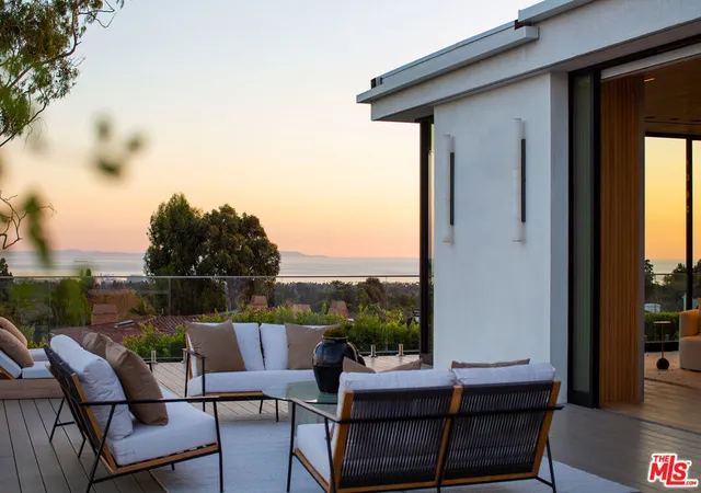 Photo 2 of Mansion for sale at 1660 Casale Rd, Pacific Palisades, CA 90272 | MLS# 26960799 | Listing updated on 2026-09-12