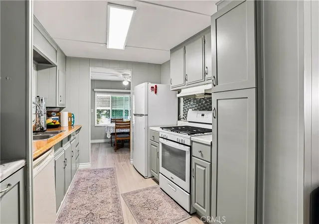 Photo 2 of Manufactured home for sale at 332 N Lyon Ave #67, Hemet, CA 92543 | MLS# SW26192988 | Listing updated on 2026-10-01