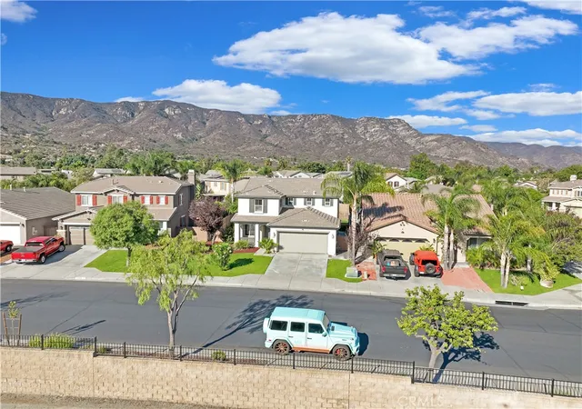 Photo 3 of Sale Pending at 19810 Old Coach, Lake Elsinore, CA 92530 | MLS# IG26194189 | Listing updated on 2026-09-11