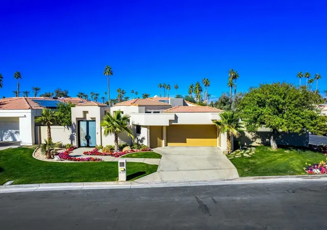 Photo 3 of Single family home for sale at 75330 14th Green Dr, Indian Wells, CA 92210 | MLS# 219152332DA | Listing updated on 2026-09-13