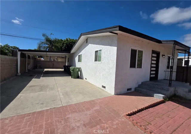 Photo 2 of Single family home for sale at 1106 W Mauretania, Wilmington, CA 90744 | MLS# CV26194832 | Listing updated on 2026-09-18