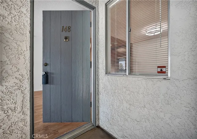 Listing Photo 2 - Condo for sale in building located at 26200 Redlands, Redlands, CA 92373 - Unit #148