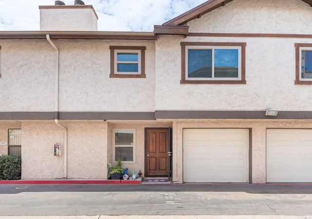 Photo 2 of Sale Pending at 1324 Villa Tempra Dr, Chula Vista, CA 91911 | MLS# PTP2606759 | Listing updated on 2026-10-05