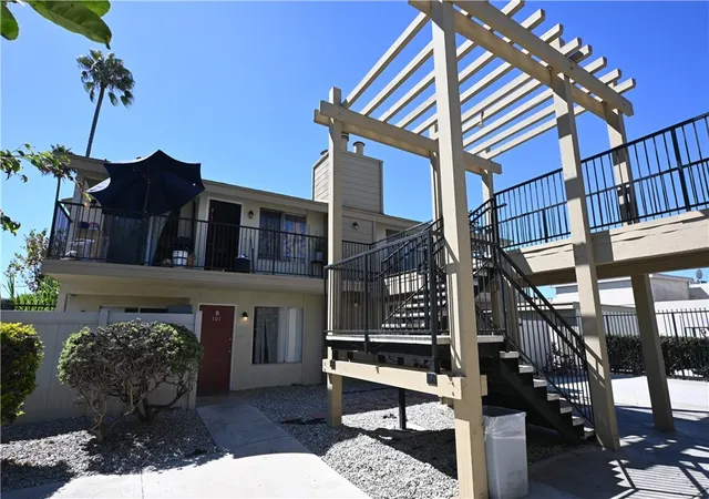 Photo 3 of House for sale at 810 Center St, Costa Mesa, CA 92627 | MLS# PW26194851 | Listing updated on 2026-10-12