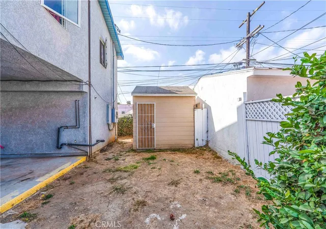 Photo 4 of House for sale at 8463 S Halldale, Los Angeles, CA 90047 | MLS# DW26193731 | Listing updated on 2026-09-11