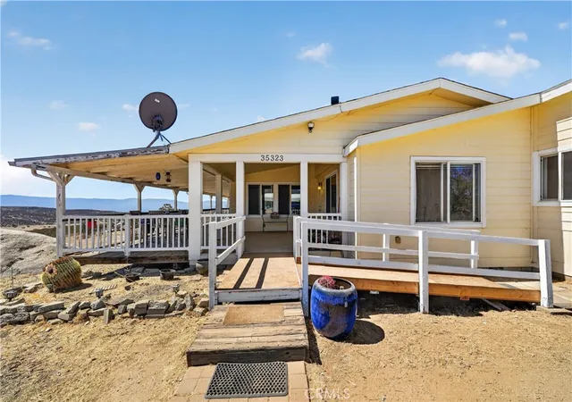 Photo 1 of Manufactured home for sale at 35323 5 Mile Crk Rd, Hemet, CA 92544 | MLS# IG26194515 | Listing updated on 2026-09-11