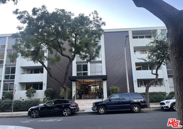 Photo 2 of Condo for sale at 1015 N Kings Rd #104, West Hollywood, CA 90069 | MLS# 26899475 | Listing updated on 2026-10-09