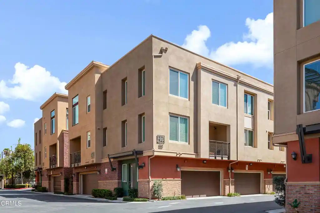 Townhouse for sale at 422 W Route 66 #55, Glendora, CA 91740 | MLS# P1-28711