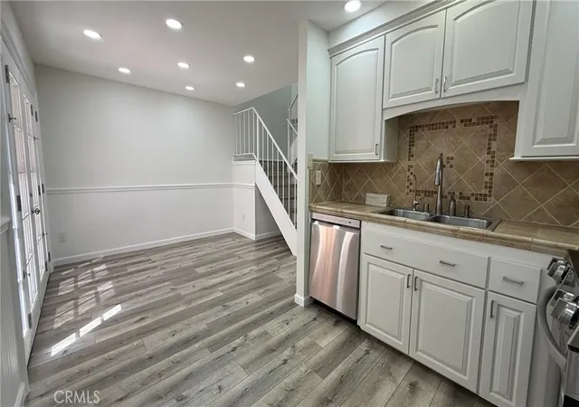 Photo 3 of Condo for sale at 5572 Temple City, Temple City, CA 91780 | MLS# AR26194970 | Listing updated on 2026-09-06