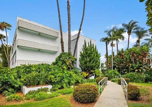 Photo 2 of Condo for sale at 2368 Torrey Pines Rd #66, La Jolla, CA 92037 | MLS# 260021860SD | Listing updated on 2026-10-07