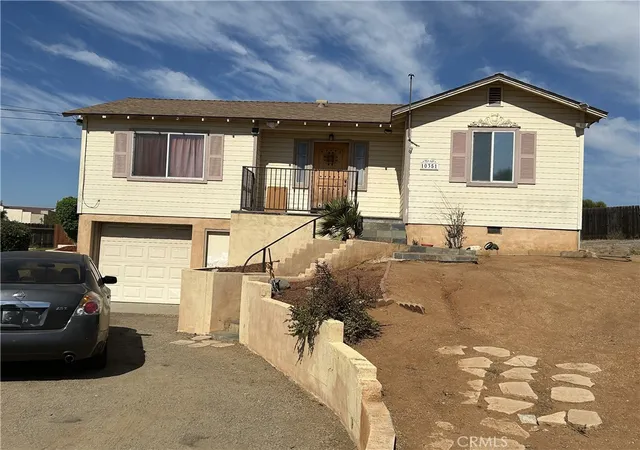 Photo 3 of Sale Pending at 10351 Wells Ave, Riverside, CA 92505 | MLS# IG26190778 | Listing updated on 2026-10-04