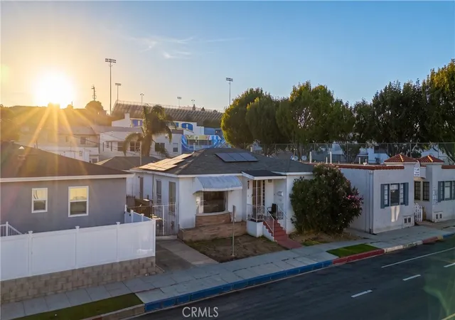 Photo 3 of Single family home for sale at 1631 S Cabrillo, San Pedro, CA 90731 | MLS# PW26195138 | Listing updated on 2026-10-02