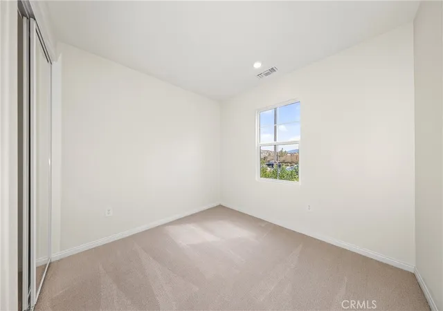 Photo 4 of Sale Pending at 27071 Kodiak Ct, Menifee, CA 92585 | MLS# IG26194920 | Listing updated on 2026-10-10