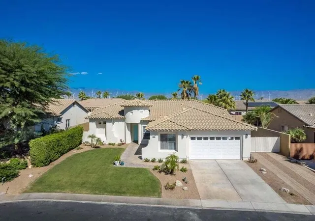 Photo 3 of Single family home for sale at 836 Mira Grande, Palm Springs, CA 92262 | MLS# 219152364PS | Listing updated on 2026-10-01