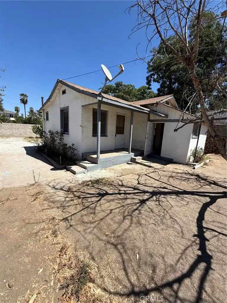 Photo 1 of Single family home for sale at 2961 11th, Riverside, CA 92507 | MLS# IG26195223 | Listing updated on 2026-10-20