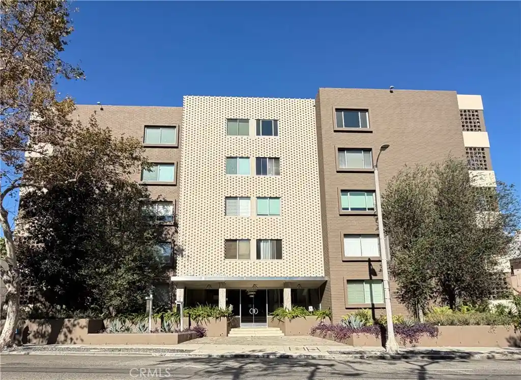 Condo for sale at 531 N Rossmore #206, Los Angeles, CA 90004 | MLS# SR26194838