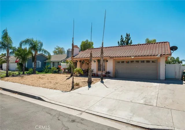 Photo 3 of Single family home for sale at 25641 Stuyvesant, Moreno Valley, CA 92557 | MLS# DW26195257 | Listing updated on 2026-09-06