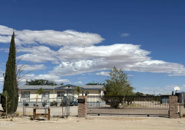 Photo 2 of Manufactured home for sale at 9927 Custer Ave, Lucerne Valley, CA 92356 | MLS# P1-28716 | Listing updated on 2026-09-30