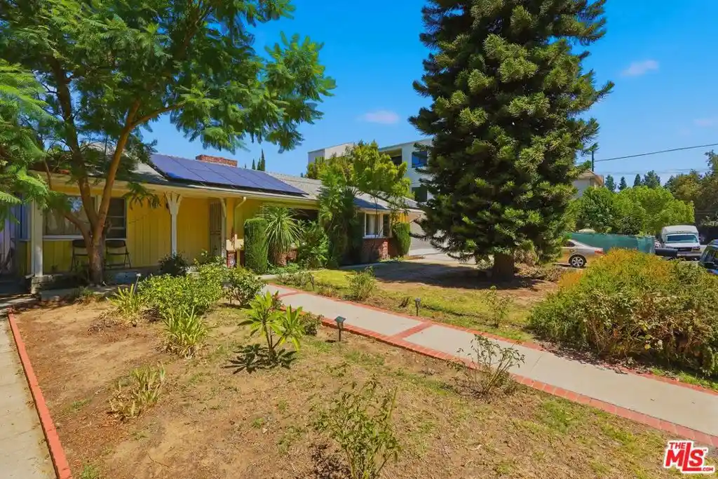 Photo 1 of Single family home for sale at 15719 Vose St, Van Nuys, CA 91406 | MLS# 26984497 | Listing updated on 2026-10-20