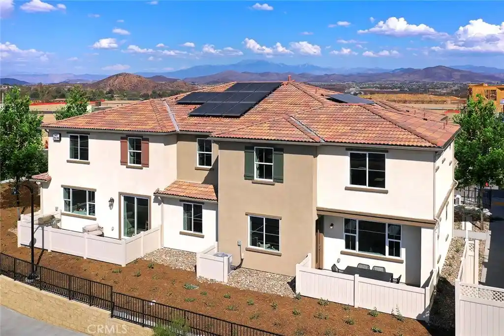 Listing Photo 1 - Condo for sale in 36152 Domingo Ave located at 36152 Domingo Ave, Murrieta, CA 92563 - Unit #2001