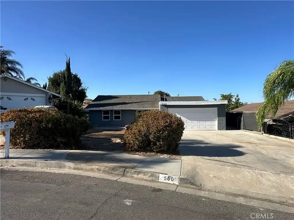 Photo 1 of Single family home for sale at 560 W 10th Street, Perris, CA 92570 | MLS# IV26195394 | Listing updated on 2026-10-15