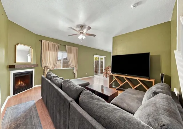 Photo 2 of Townhouse for sale at 453 Calle Elegante, Vista, CA 92083 | MLS# 260021890SD | Listing updated on 2026-10-09
