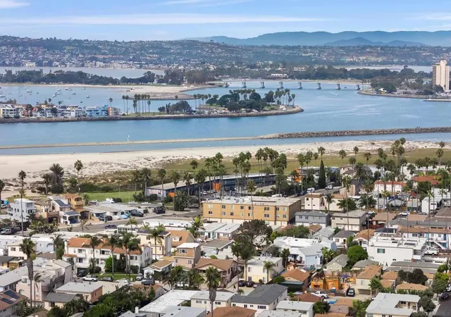 Listing Photo 5 - Condo for sale in building located at 5130 Long Br Ave, San Diego, CA 92107 - Unit #B