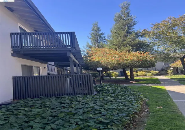 Photo 3 of Condo for sale at 9085 Alcosta Blvd #352, San Ramon, CA 94583 | MLS# 41147347 | Listing updated on 2026-10-01
