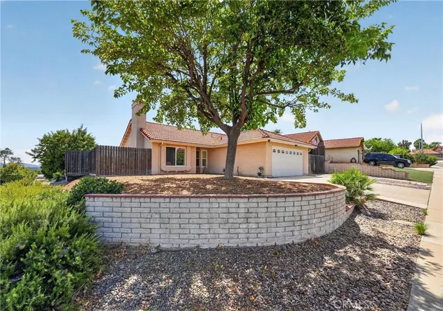 Photo 3 of Single family home for sale at 25219 Ridgeplume, Murrieta, CA 92563 | MLS# PW26195497 | Listing updated on 2026-10-11