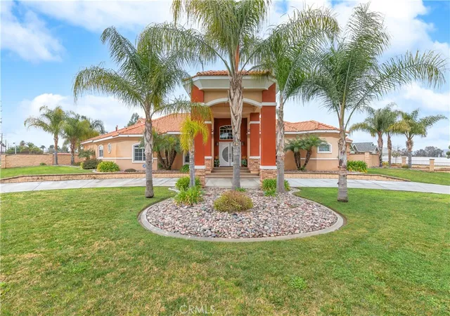 Photo 1 of Single family home for sale at 947 W Commonwealth Ave, Hemet, CA 92543 | MLS# SW26195290 | Listing updated on 2026-09-13
