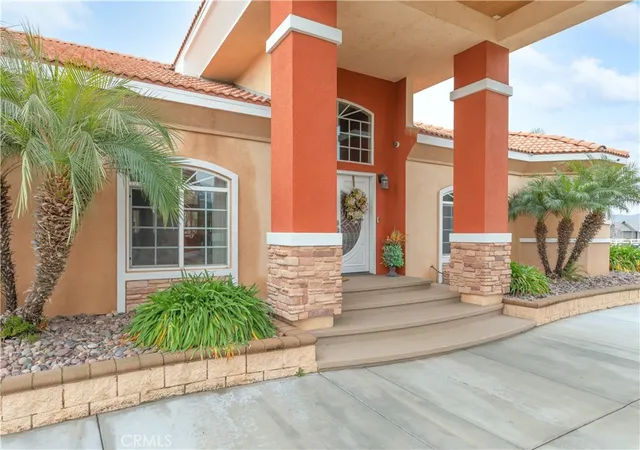 Photo 3 of Single family home for sale at 947 W Commonwealth Ave, Hemet, CA 92543 | MLS# SW26195290 | Listing updated on 2026-09-13