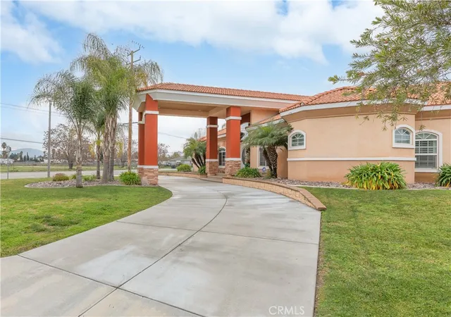 Photo 4 of Single family home for sale at 947 W Commonwealth Ave, Hemet, CA 92543 | MLS# SW26195290 | Listing updated on 2026-09-13