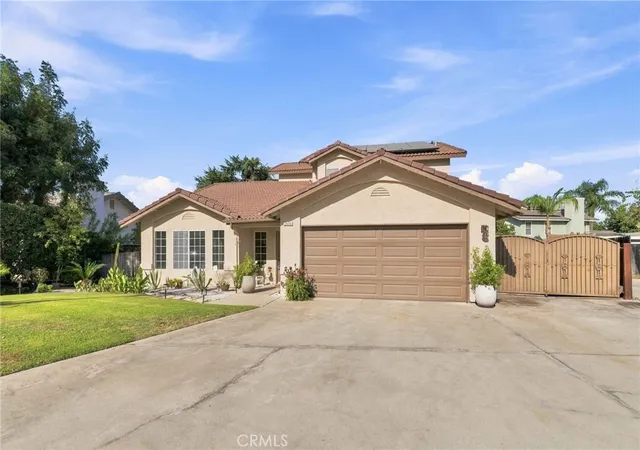 Photo 1 of Single family home for sale at 2670 Bliss, Clovis, CA 93611 | MLS# DW26195612 | Listing updated on 2026-10-07