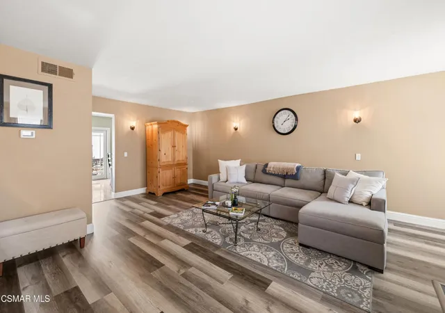 Photo 4 of Townhouse for sale at 345 Jeremiah Dr #E, Simi Valley, CA 93065 | MLS# 226004251 | Listing updated on 2026-09-19